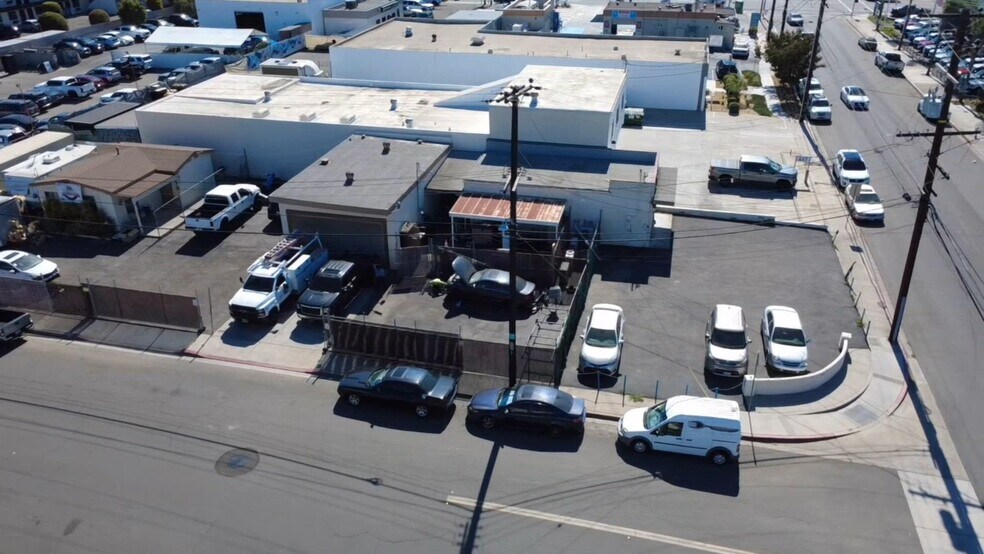 Primary Photo Of 443 W Bay St, Costa Mesa Auto Repair For Lease
