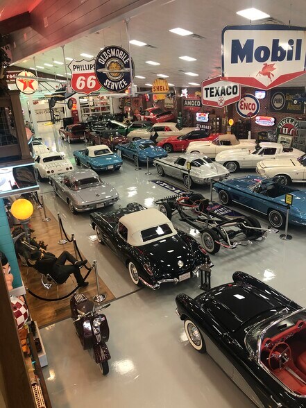 More Photos Of 10601 Commerce St, Summerville Auto Dealership For Sale