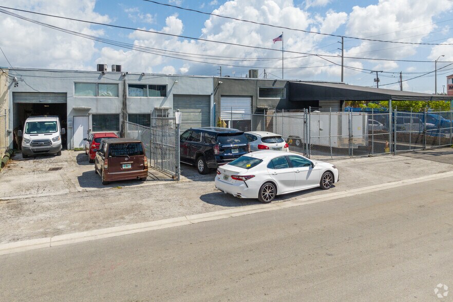 Primary Photo Of 1111 SE 14th St, Miami Manufacturing For Sale