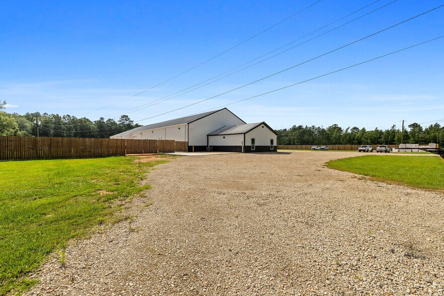 More Photos Of 44530 Hood Rd, Hammond Industrial For Sale