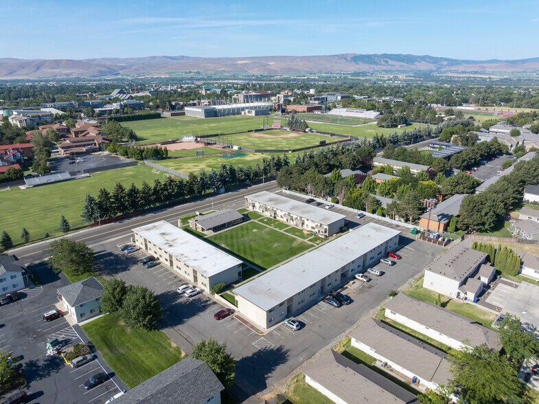 More Photos Of 925 E 18th Ave, Ellensburg Apartments For Sale