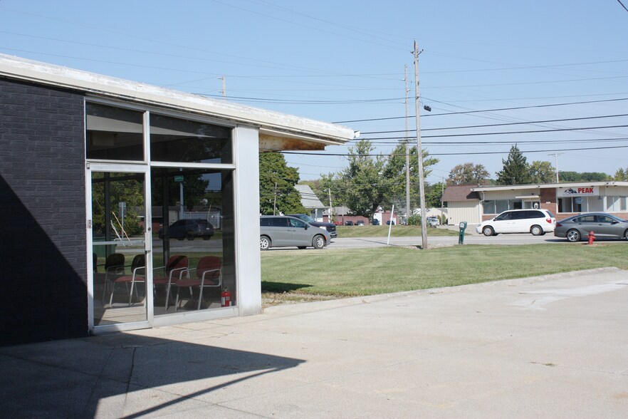 More Photos Of 980 Lafayette Rd, Medina Freestanding For Lease