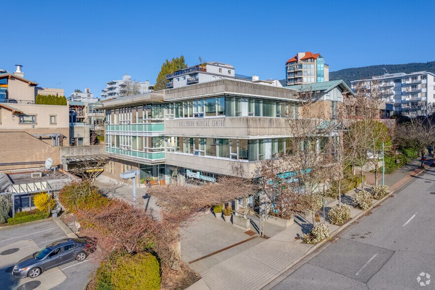 More Photos Of , West Vancouver Office For Sale