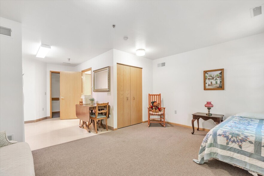 More Photos Of 121 S 5th St, Evansville Assisted Living For Sale