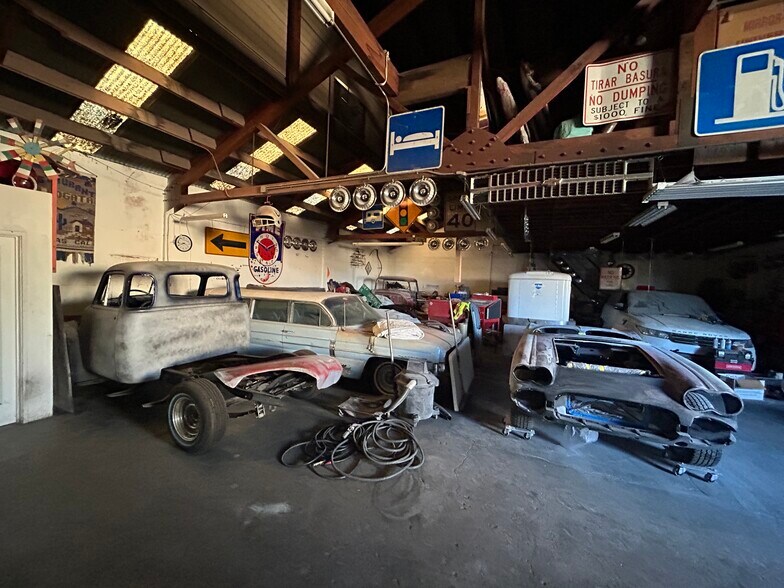 More Photos Of 14 Front St, Salinas Industrial For Sale