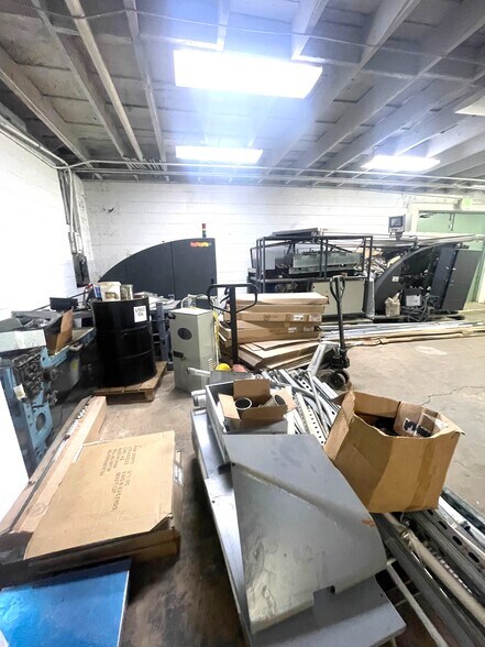 More Photos Of 5299 Saint Augustine Rd, Jacksonville Manufacturing For Lease