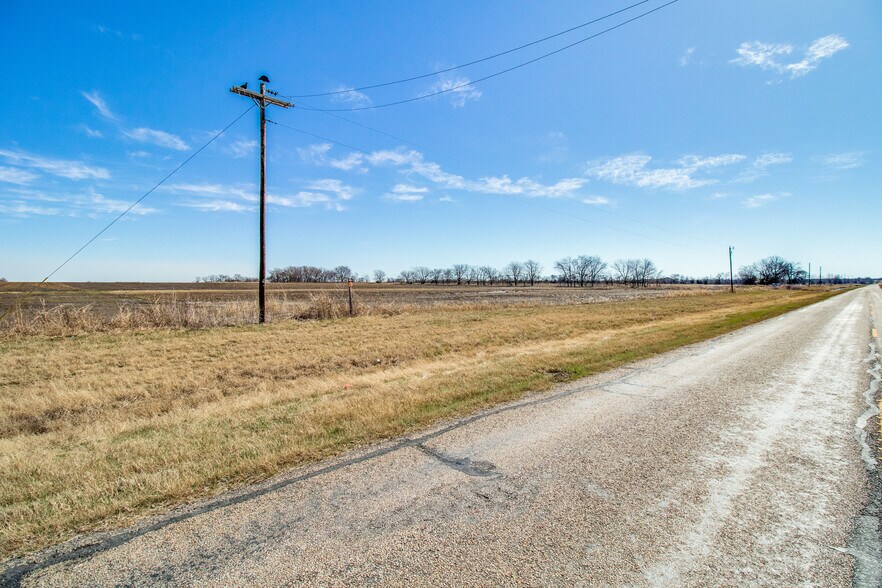 More Photos Of TBD FM 2077, Bonham Land For Sale