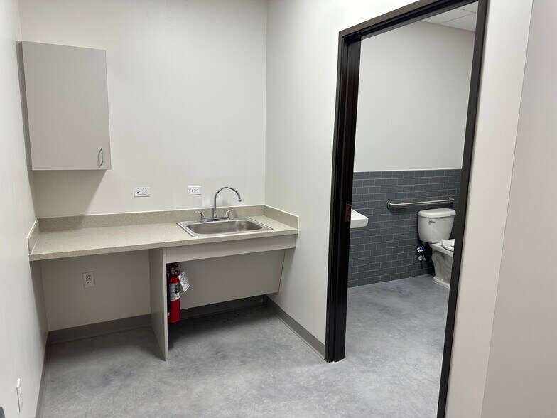 More Photos Of 5373 Williams Dr, Georgetown Medical For Lease