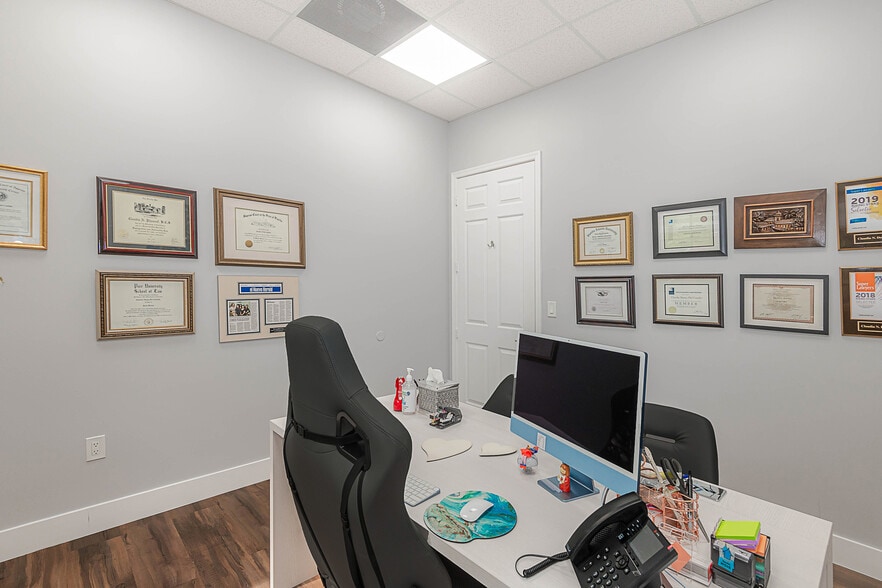 More Photos Of 7301 Wiles Rd, Coral Springs Medical For Sale