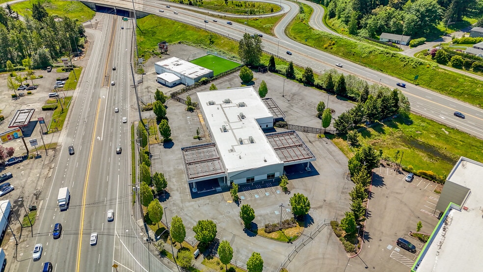 More Photos Of 13906 Highway 99, Lynnwood Office For Sale