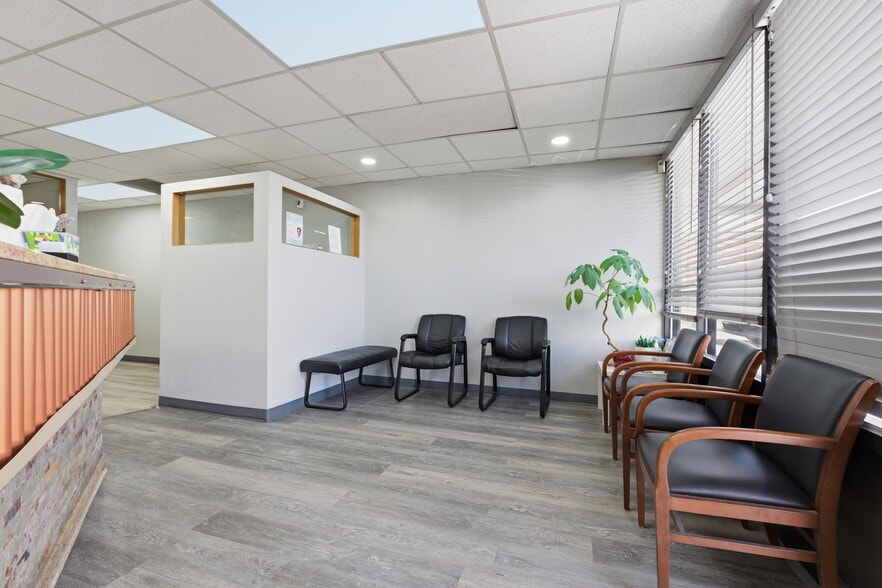 More Photos Of 1013 S Federal Blvd, Denver Office For Lease
