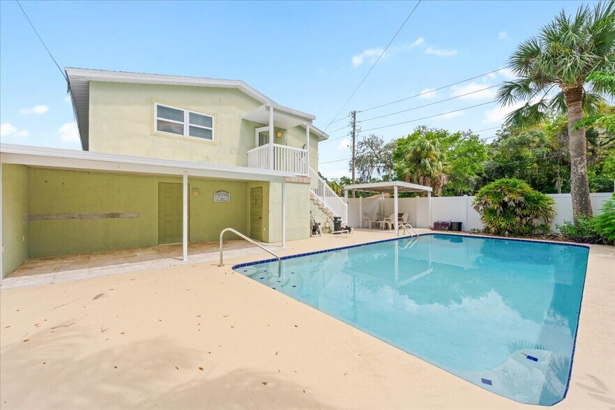 More Photos Of 5812 Missouri Ave, New Port Richey Flex For Sale