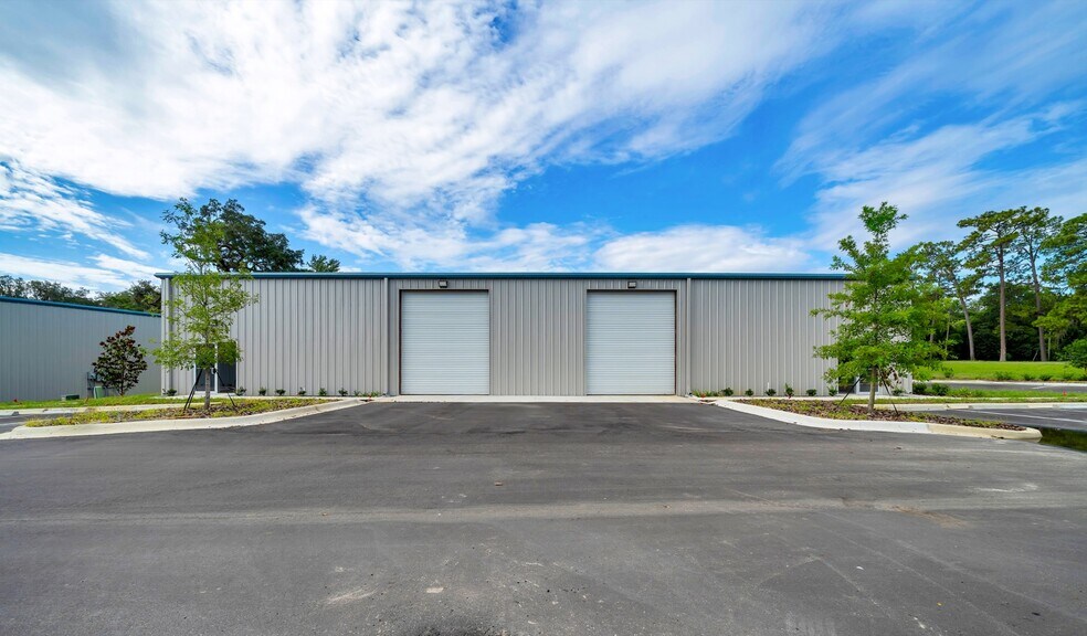 More Photos Of 5741 S Pine Ave, Ocala Service For Lease