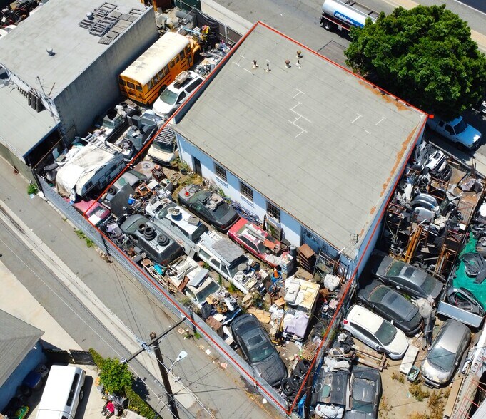 Primary Photo Of 21114 S Alameda St, Carson Manufacturing For Sale