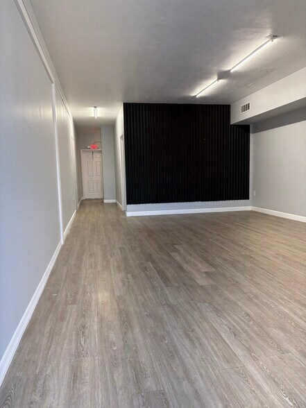 More Photos Of 501-527 S Paula Dr, Dunedin Office For Lease