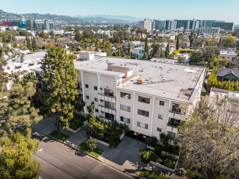 More Photos Of 142 S Wetherly Dr, Los Angeles Apartments For Sale