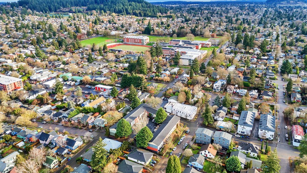 More Photos Of 2925 SE 50th Ave, Portland Apartments For Sale