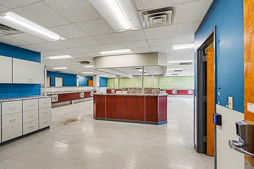 More Photos Of 2906 Washington Blvd, Belpre Medical For Sale