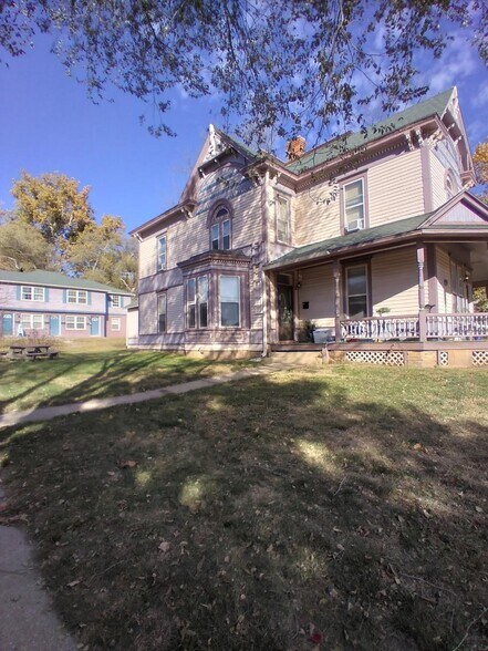 More Photos Of 416 E Franklin St, Liberty Apartments For Sale