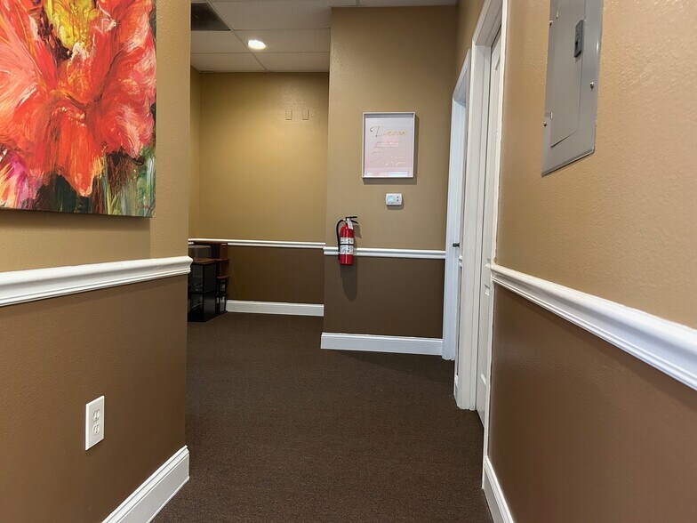 More Photos Of 1967 Longwood-lake Mary Rd, Longwood Office For Lease