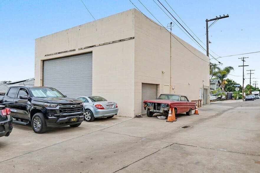 More Photos Of 1235-1239 Cushman Ave, San Diego Service For Sale