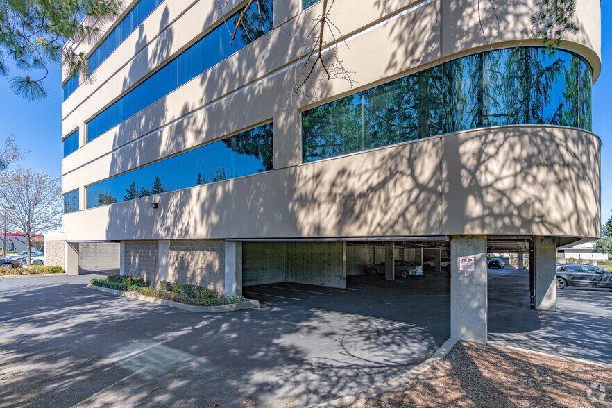 More Photos Of 1792 Tribute Rd, Sacramento Office For Lease
