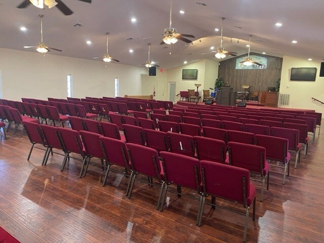 More Photos Of 14000 Chrisman Rd, Houston Religious Facility For Lease