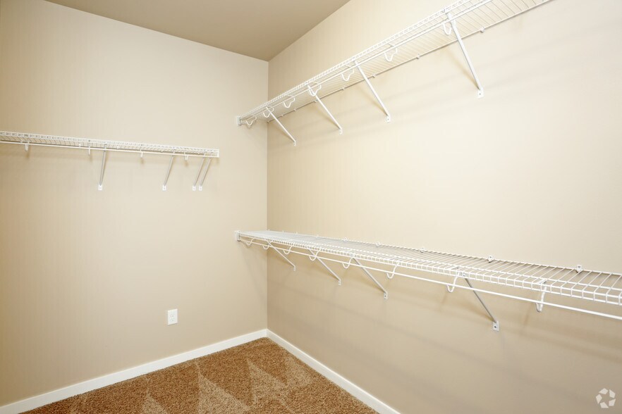 More Photos Of 325 SW 7th St, Des Moines Apartments For Sale