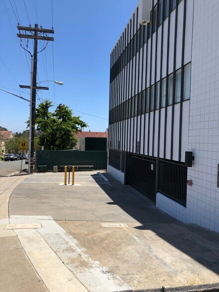 More Photos Of 3065 Rosecrans Pl, San Diego Loft Creative Space For Lease
