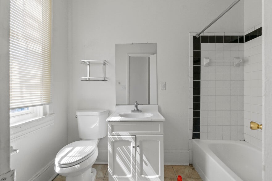 More Photos Of 1816 Saint Paul St, Baltimore Multifamily For Sale