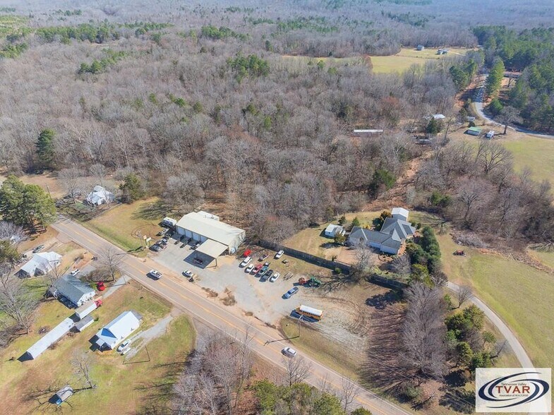 More Photos Of 9100 Highway 70, Cedar Grove Auto Repair For Sale