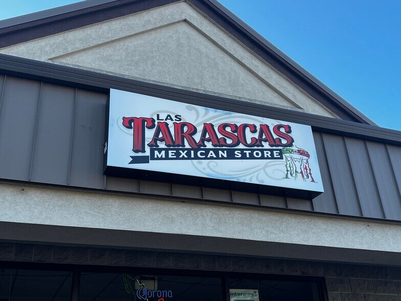 More Photos Of 8336 Highway 62 Hwy, White City Storefront Retail Office For Lease