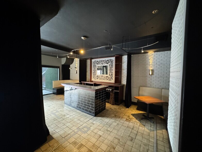 More Photos Of 1125 Kensington Rd NW, Calgary Storefront Retail Office For Sale