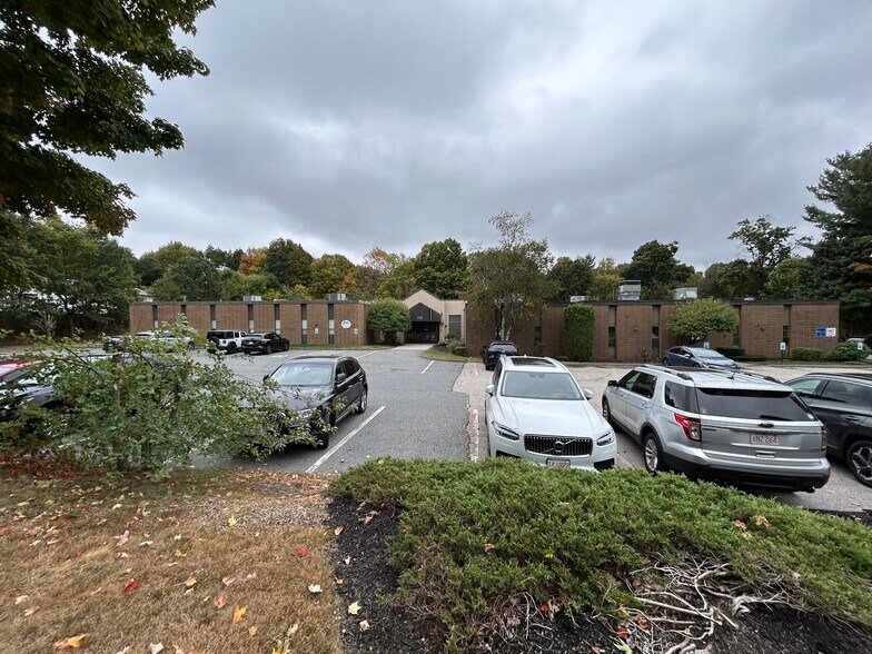 More Photos Of 112 Main St, Northborough Medical For Sale