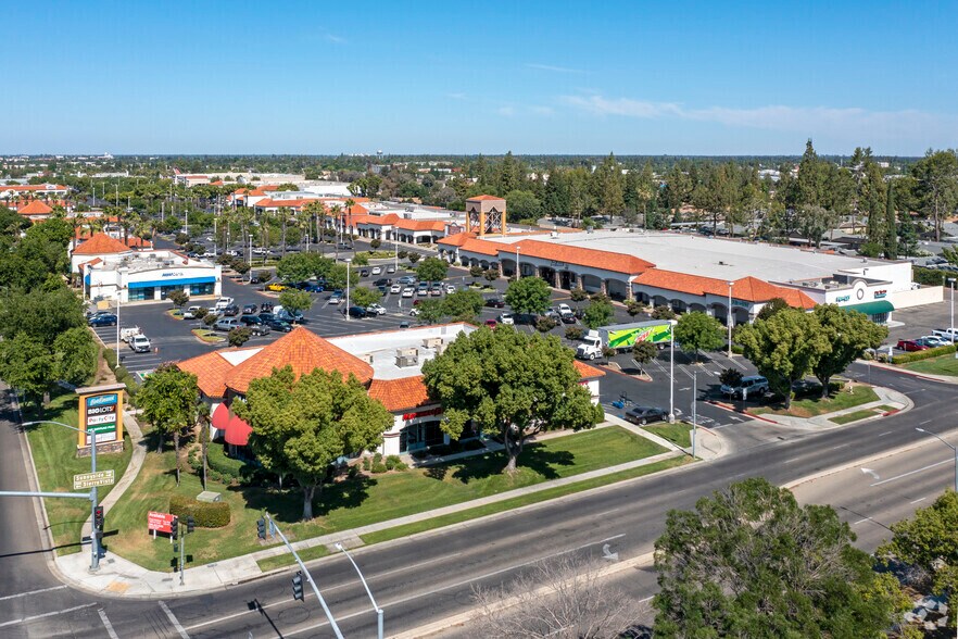 12951300 Shaw Ave, Clovis, CA 93612 For Lease