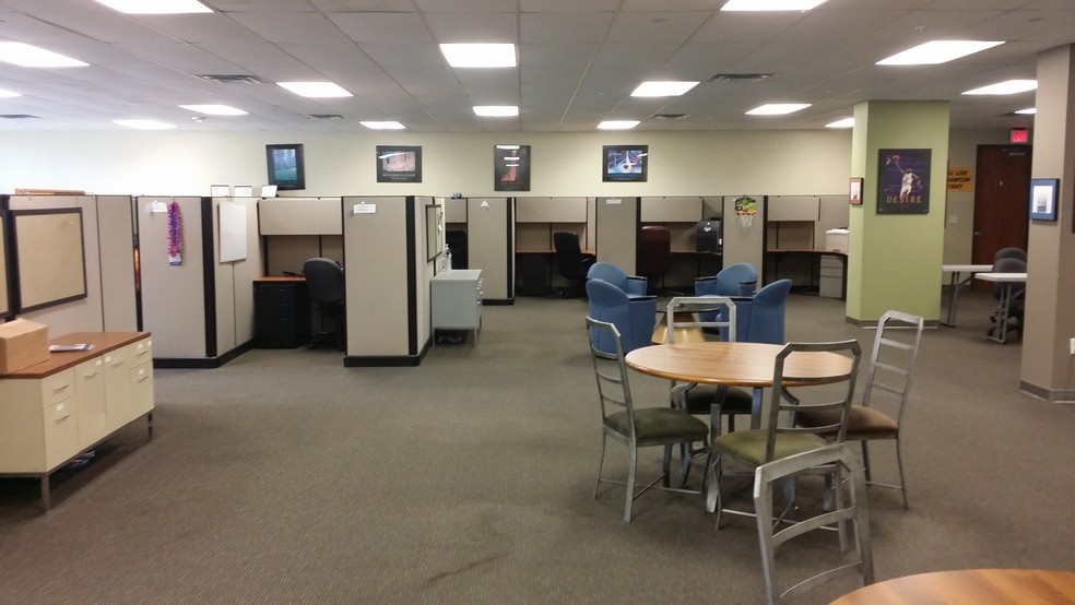 More Photos Of 150 W John Carpenter Fwy, Irving Office For Lease