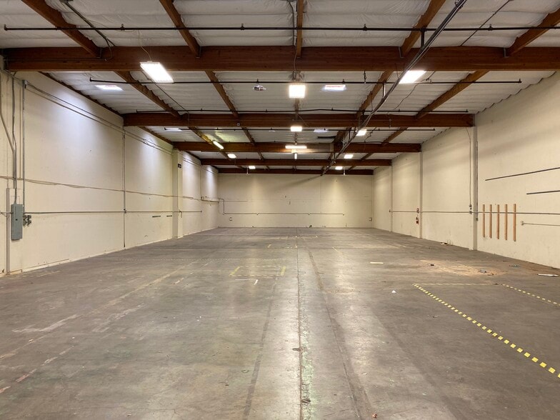 More Photos Of 88-96 Mitchell Blvd, San Rafael Manufacturing For Lease
