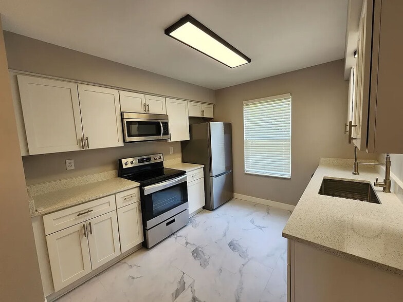 More Photos Of 4220 16th St, Detroit Multifamily For Sale
