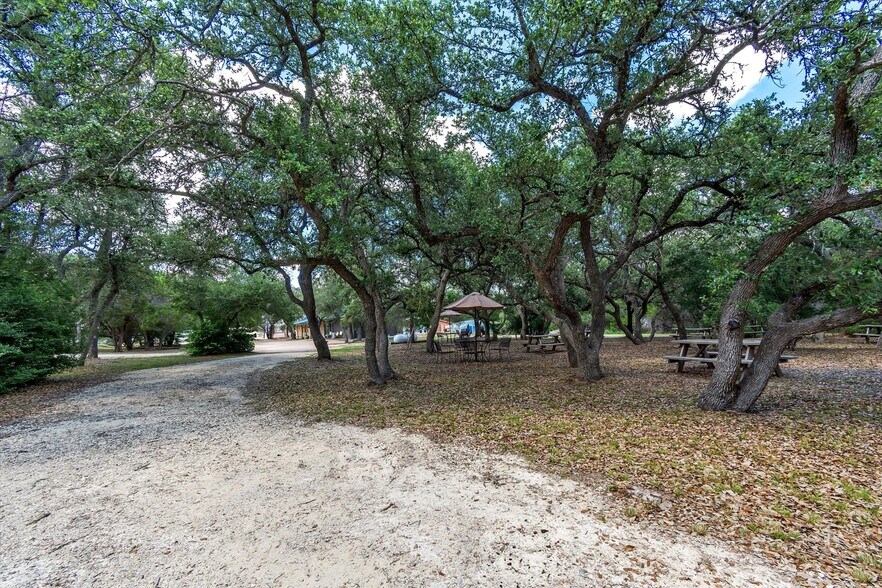 More Photos Of 4002 E Highway 290, Dripping Springs Freestanding For Sale