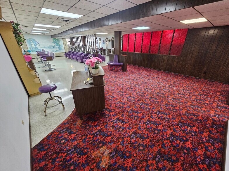 More Photos Of 504 S 4th St, Ste Genevieve Medical For Sale