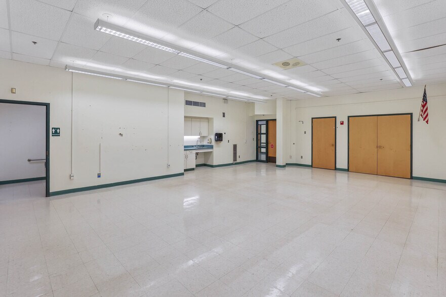 More Photos Of 651 Norwich Rd, Plainfield Schools For Sale