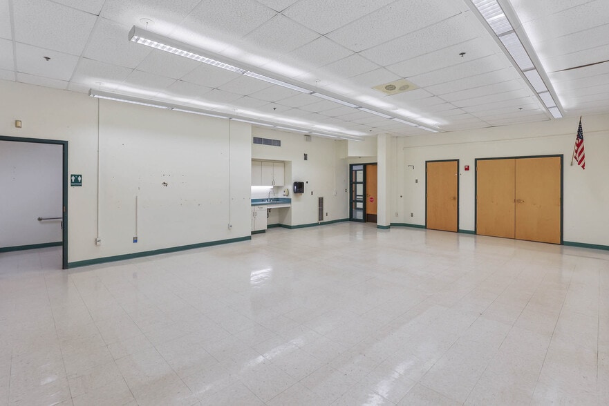 More Photos Of 651 Norwich Rd, Plainfield Schools For Sale