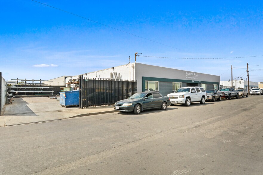 More Photos Of 1024-1026 E Arlee Pl, Anaheim Warehouse For Sale