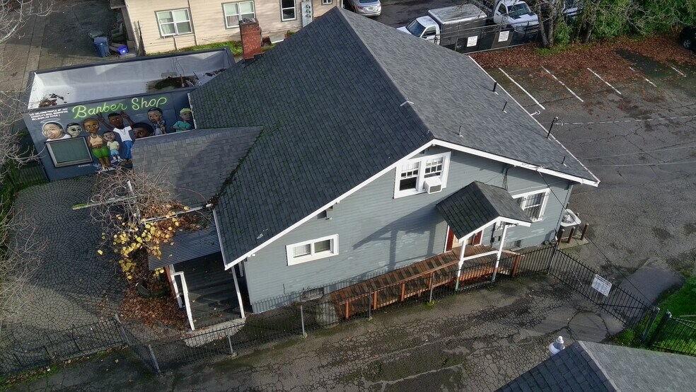 More Photos Of 970 W 7th Ave, Eugene Office For Sale