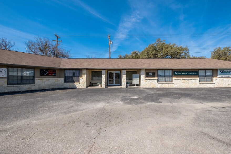 Primary Photo Of 14893 Bandera Rd, Helotes Office For Lease