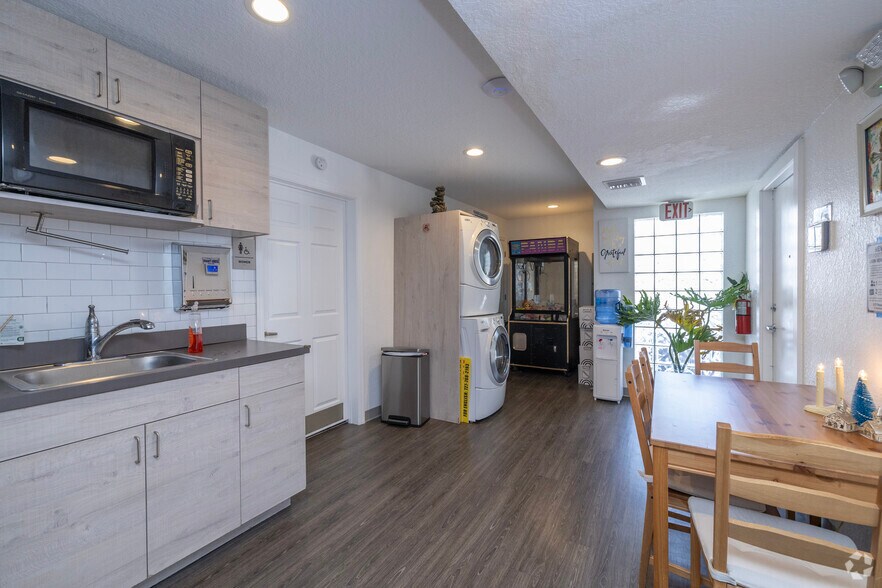 More Photos Of 400 15th St N, Saint Petersburg Office For Lease