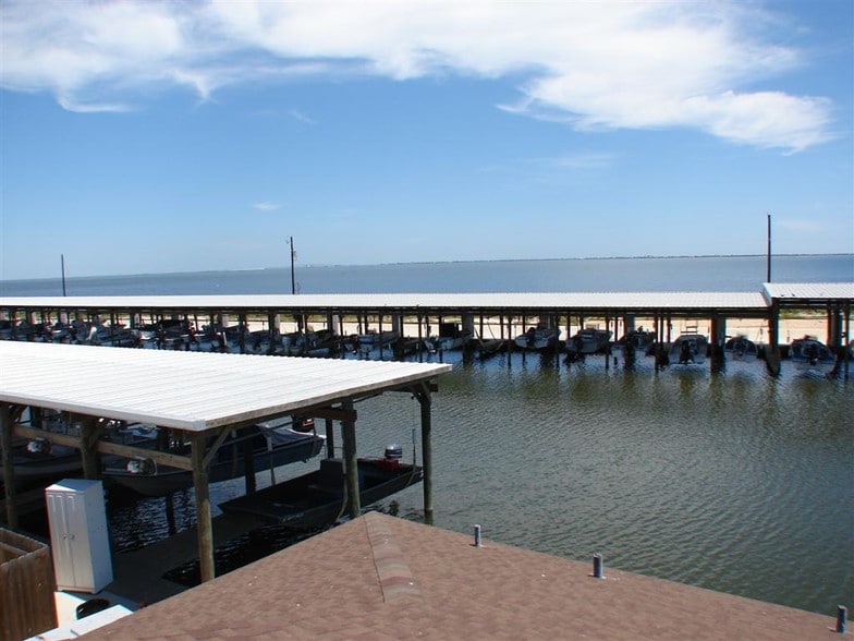 More Photos Of 4242 Laguna Shores Rd, Corpus Christi Marina For Lease