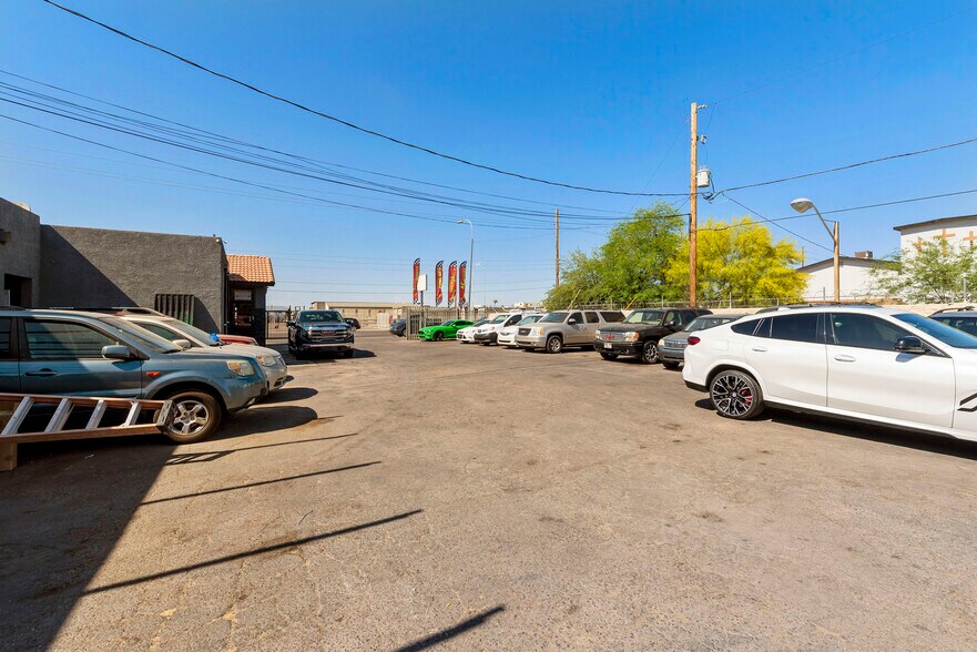 More Photos Of 507 E Broadway Rd, Phoenix Freestanding For Sale