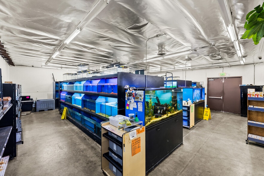 More Photos Of 9403 Las Tunas Dr, Temple City Freestanding For Sale