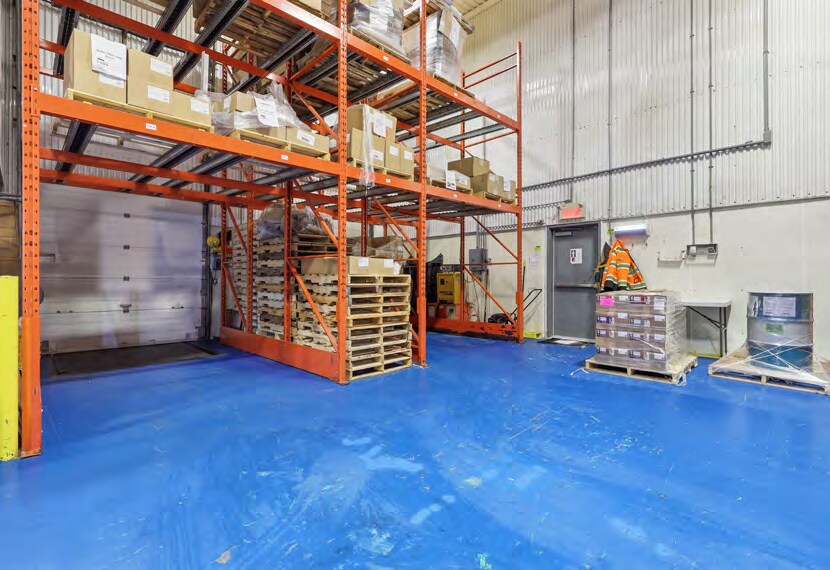 More Photos Of 2090 Rue Bombardier, Ste-Julie Warehouse For Sale